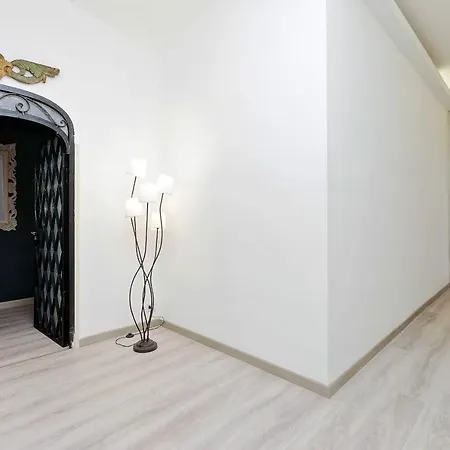 Mercede Апартаменты Рим